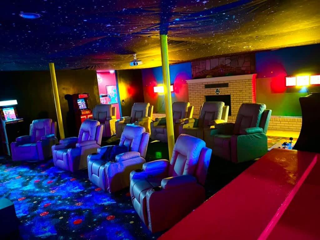 הוילה Big Stone Gap Gated Mansion - Basketball Court Movie Theater Views מראה חיצוני תמונה