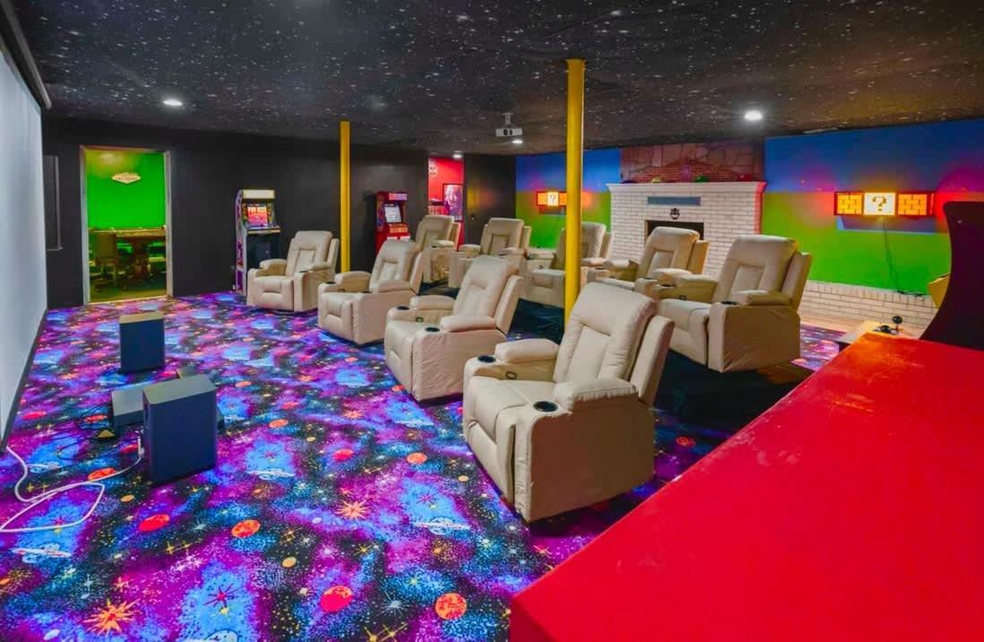 הוילה Big Stone Gap Gated Mansion - Basketball Court Movie Theater Views מראה חיצוני תמונה